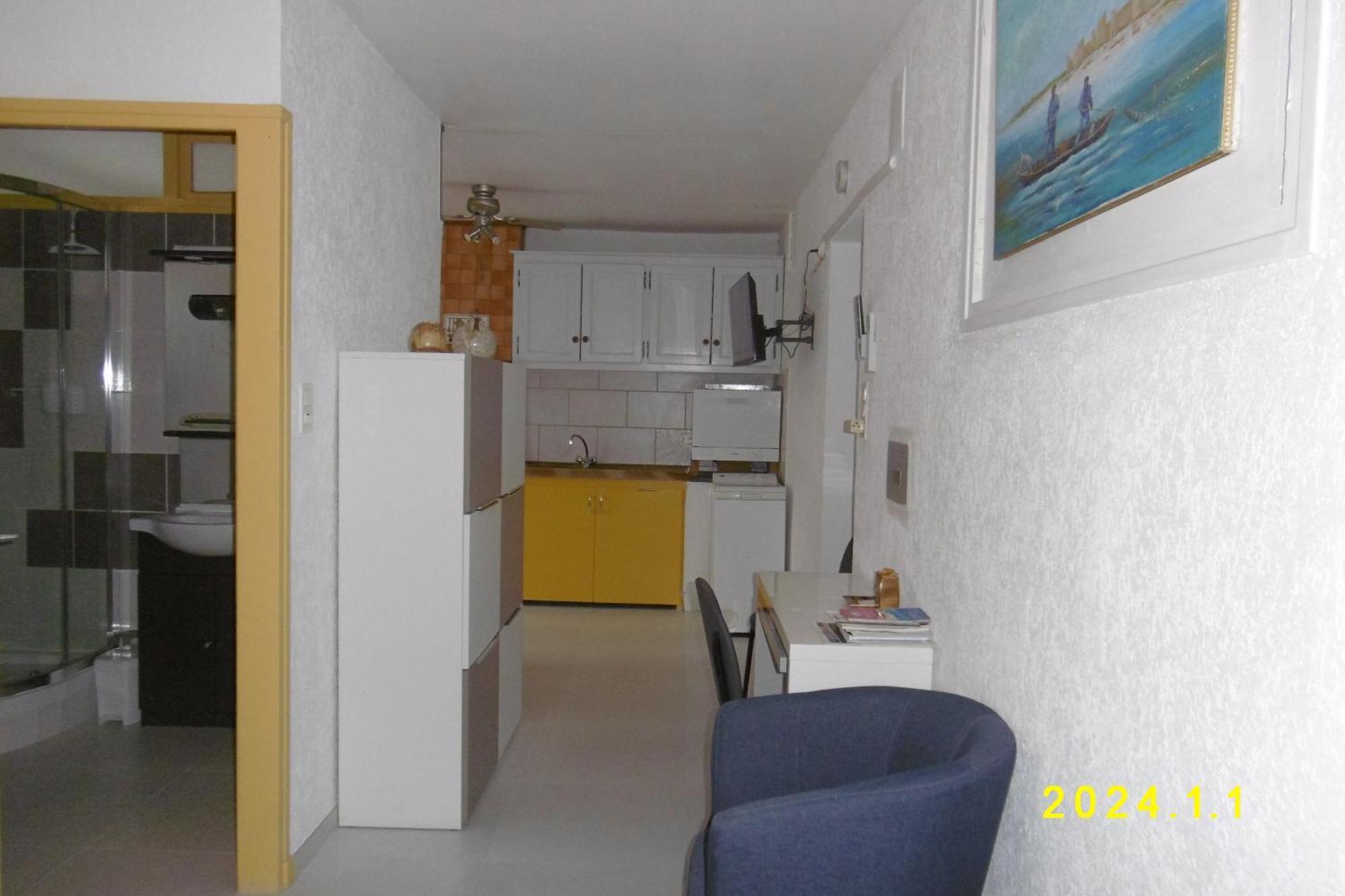Rez De Chaussee Studio Climatise Dans Villa Эг-Морт Экстерьер фото